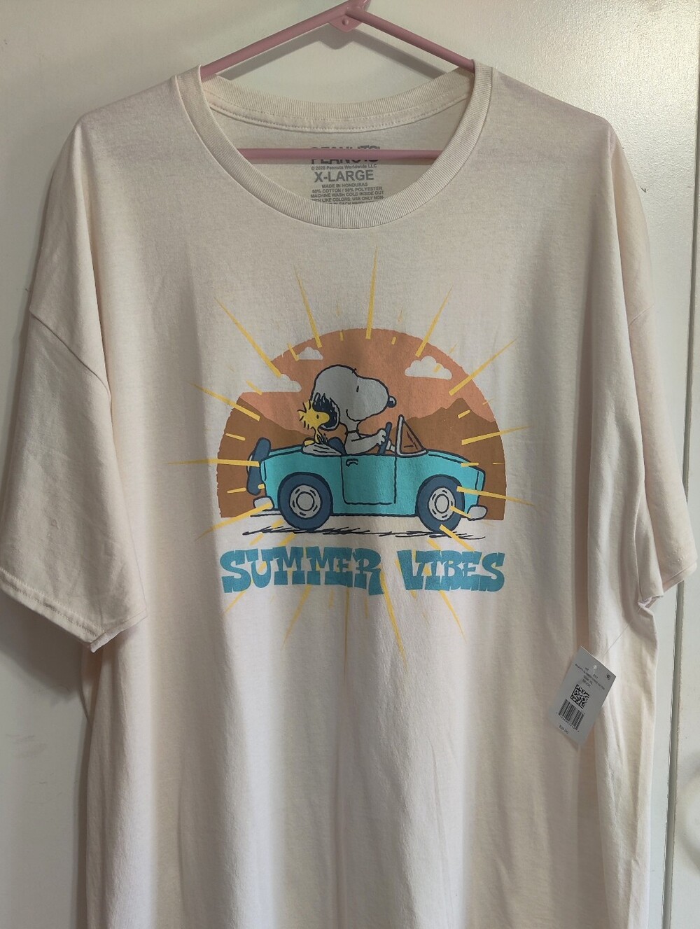 Snoopy โSummer Vibesโ Graphic T-Shirt. โ๏ธ๐